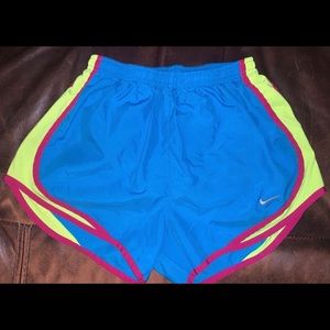nike women’s shorts